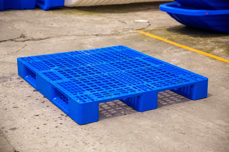 冷庫托盤一般用什么材料做的(圖1) 冷庫托盤一般用什么材料做的(圖1)